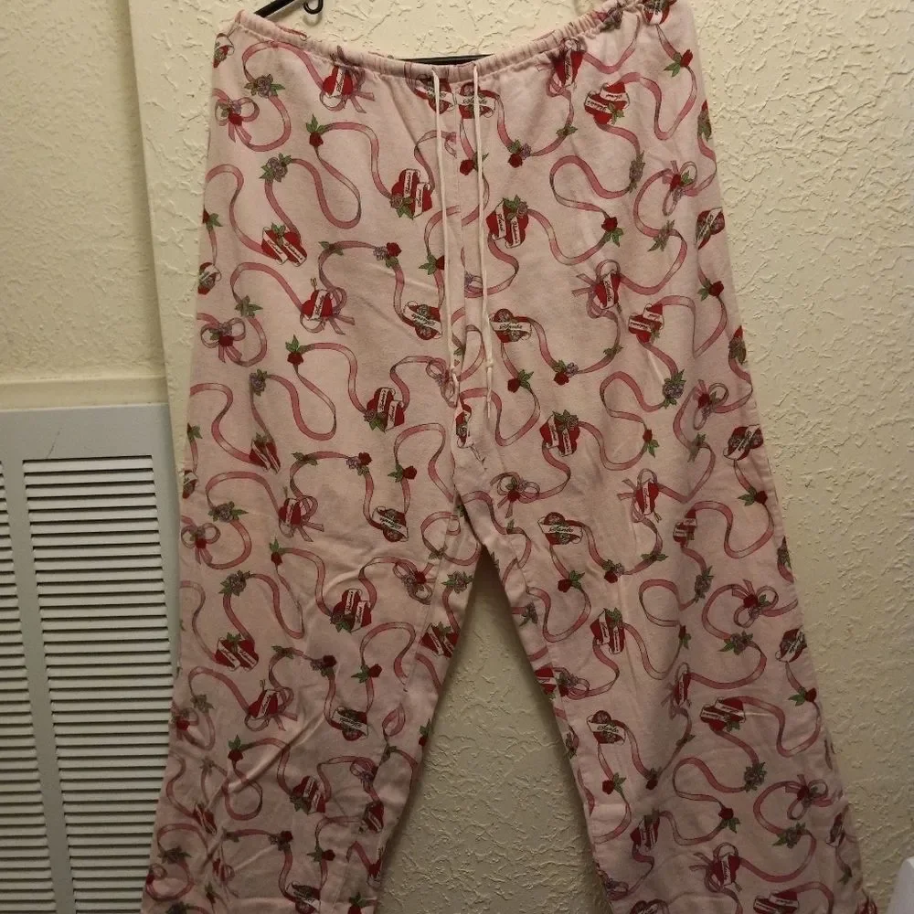 Victoria Secret Lounge/Pajama Set - Picture 8 of 13